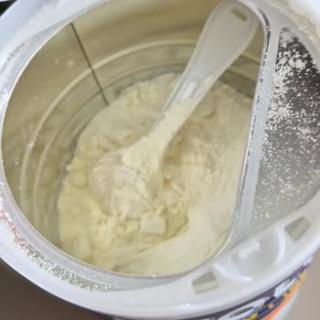 Evolvia Nutripro Plus Bebek Maması Ölü Balık Koku Ve Kusma Şikayeti