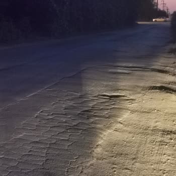 Vezirçiftliği Kullar Güzergahındaki Çukurlar Sürücü Güvenliğini Tehlikeye Atıyor