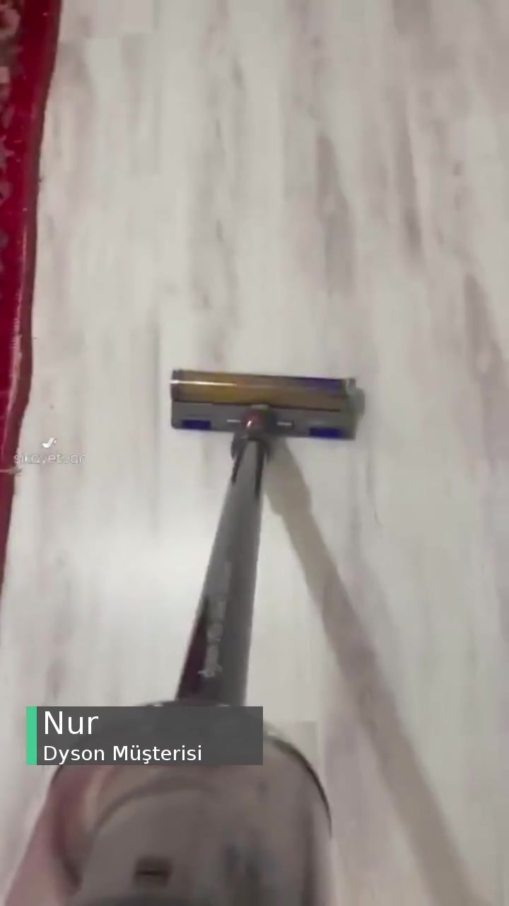 Dyson Lazer Başlık Işığı Yanmıyor, İlgilenen De Yok videonun kapak resmi