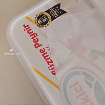 Ekici Peynirden Çıkan Sinek