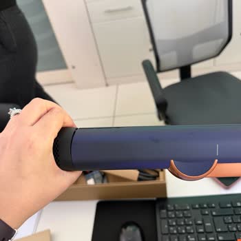 Dyson Airstrait Yeni Olmasına Rağmen Lekeli Geldi