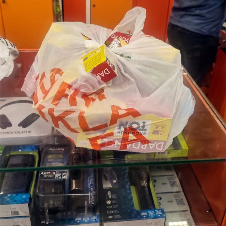 Migros Capitol Şubesinde Özensiz Paketleme Ve Saygısız Personel Tutumu