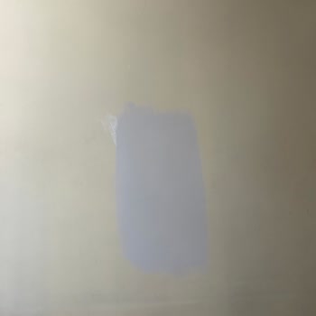 Kartela Bej Renk Duvara Uygulandığında Gri Çıktı