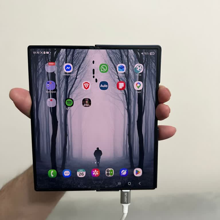 Samsung Galaxy Z Fold 6 İç Ekranda Hava Kabarcıkları Ve Siyah Çizgi Sorunu