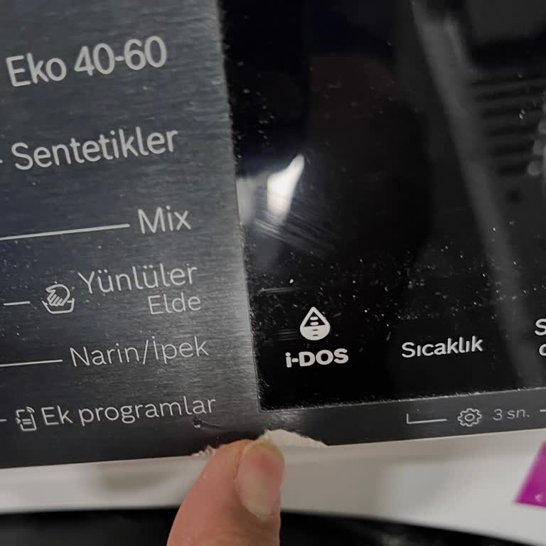 Kırık Ön Paneli Olan Bosch Çamaşır Makinesi İçin Ücretsiz Rapor Ve Değişim Talebi