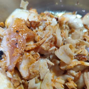 BİM Bgrill İki Parça Tamamen Pişmemiş, Çiğ Göğüs Eti Vardı