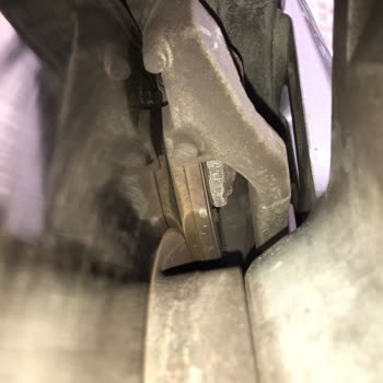 Garantili Peugeot Rifter’de Yanlış Balata Değerlendirmesi Ve Eksik Servis Süreci
