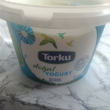 Geçerli Son Kullanma Tarihli Yoğurtta Küf Ve Mağazanın İlgisizliği