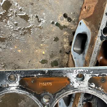 Tümosan 8095 Traktör Motorunda Conta Yanması Ve Yetkili Kaman Servisinin Sorumluluk Reddi