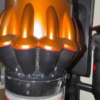 Dyson V16 Modelinde Alt Koltuk Aksesuarı Eksikliği Ve Çizilme Sorunu