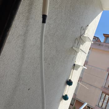 Alarko Klima Dış Ünitesi Yanlış Montajı Ve Kısa Elektrik Kablosu Güvenlik Riski