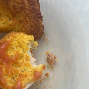 BİM Nugget’ında Uzun Kıl Bulunması Hijyen Şikayeti