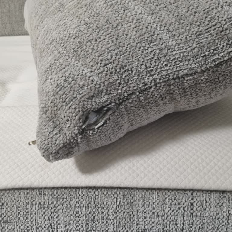 Mondi Home’da Koltuk Ve Sandalyeler Arızalı, Servis Çağrılarına Yanıt Gelmiyor