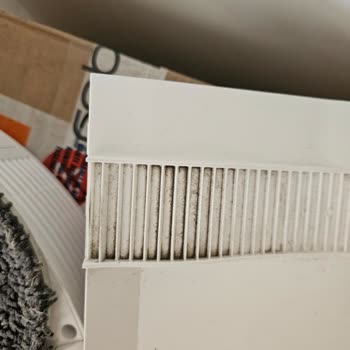 Servis Sonrası Robot Süpürge Boya Lekesi Ve Kirli Döndü, Değişim Ve İade Talebi