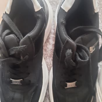 İnci Sneaker Kalitesindeki Defekt, Kullanıcı Hatası İddiası Reddedildi