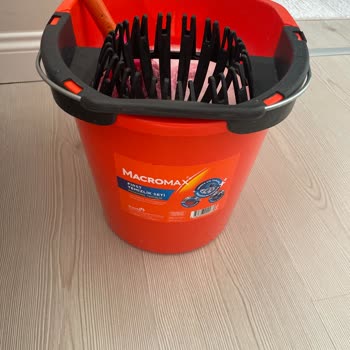 Macromax Temizlik Setinin Sıkma Aparatı Kısa Sürede Kırıldı