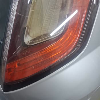 Pasto Ve Cila Sonrası Aracımda Ön Göğüs Çatlağı Ve Stop Lambası Kırılması