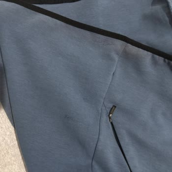 Hummel Hoodie'de Tekrarlanan Tüylenme, Yıpranma Ve Renk Atması, Mağazadan Çözüm Bulunamıyor