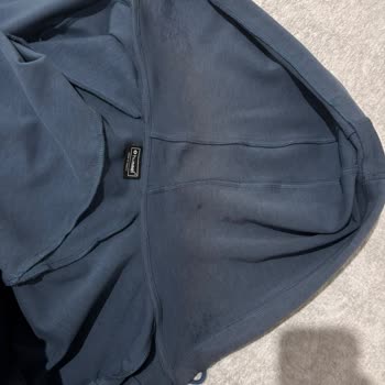 Hummel Hoodie'de Tekrarlanan Tüylenme, Yıpranma Ve Renk Atması, Mağazadan Çözüm Bulunamıyor