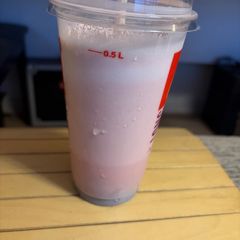 Çilekli Milkshake'te Görülen Kararma Ve Siyahlık İçin Açıklama Talebi