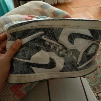 İlan Fotoğrafı İle Uyuşmayan Ve Hasarlı Air Jordan 1 Mid Ayakkabının İadesi Reddi