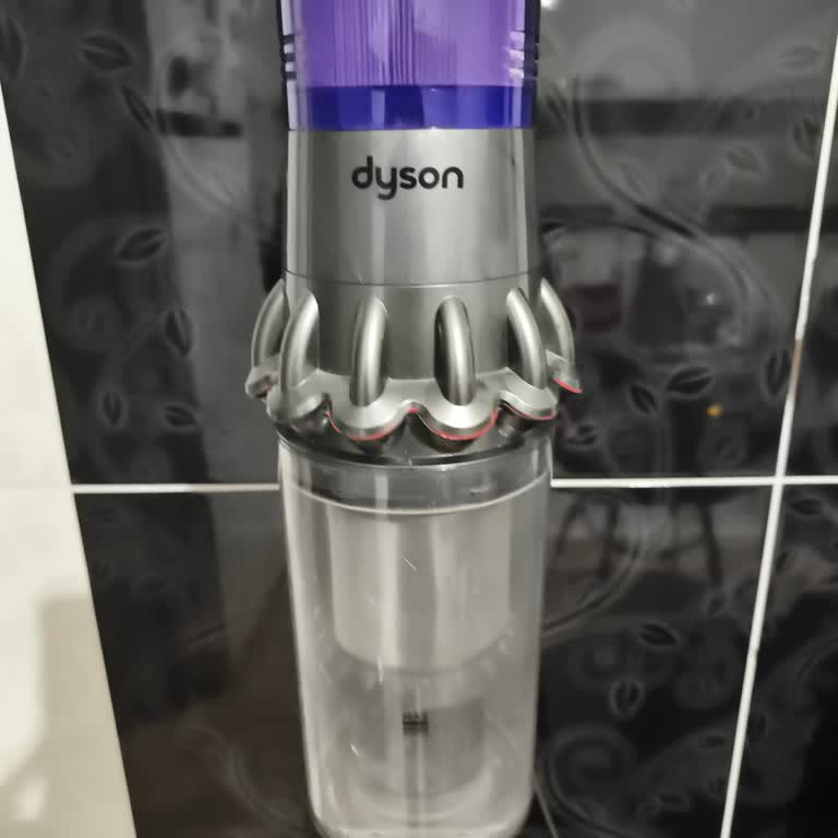 Dyson V11'in Tetik Düğmesi Bir Ay İçinde Bozuldu, Ücretsiz Onarım Talebi
