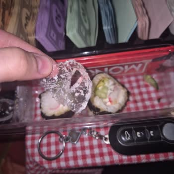 Sushi Ürününün İçinde Poşet Parçası Çıkması Ve Sağlık Endişesi