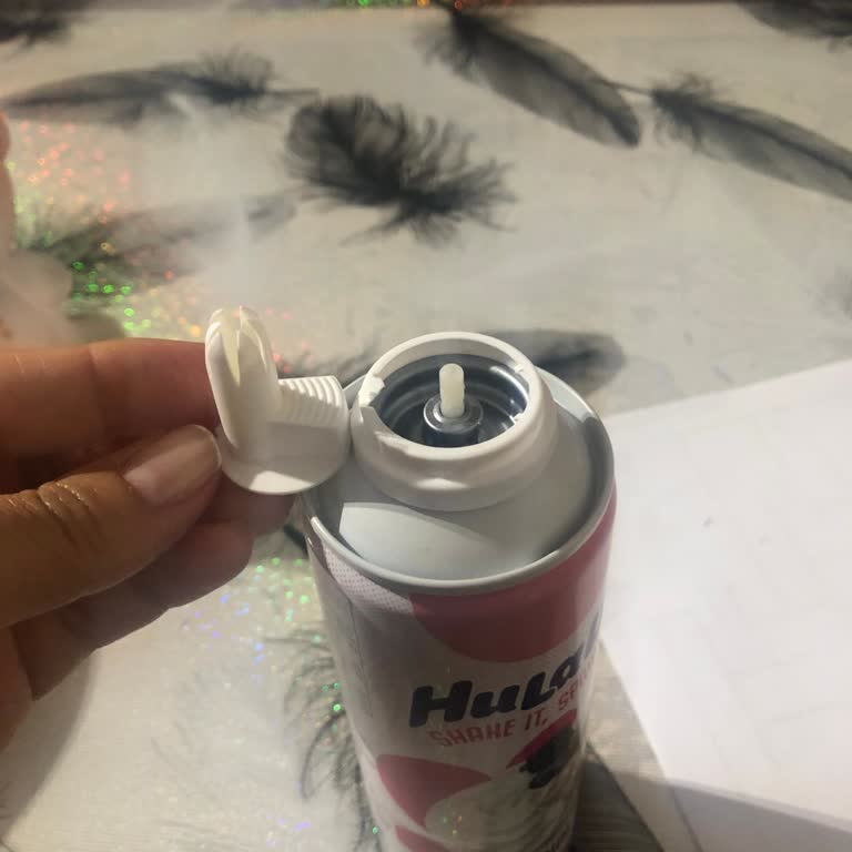Kapağı Açarken Kırılan Krem Spreyi Ve Değişim Talebi