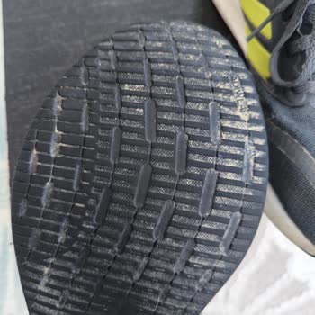 Kullanılmış Ve Yırtık Adidas Runfalcon Ayakkabı İade Talebi