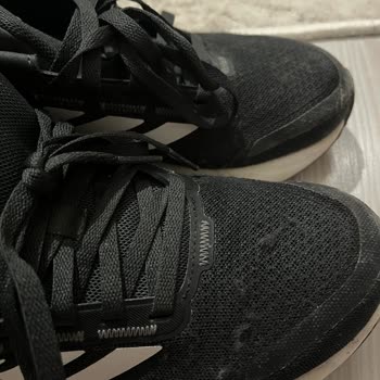 Adidas Kadın Ayakkabısında Hızlı Tüylenme Ve Çökme, Değişim Talebi