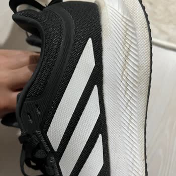 Adidas Kadın Ayakkabısında Hızlı Tüylenme Ve Çökme, Değişim Talebi