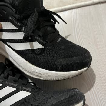 Adidas Kadın Ayakkabısında Hızlı Tüylenme Ve Çökme, Değişim Talebi