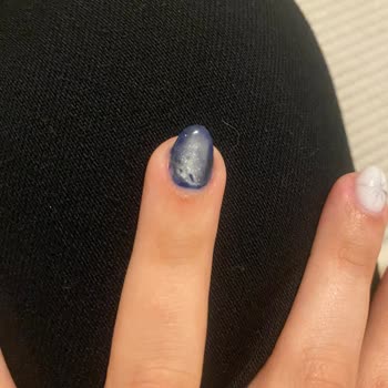 Hilal Nail Studio İşlem Bittiğinde Tırnaklarım Düzgün Ve Temiz Bir Görüntüde Değildi