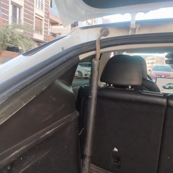 Tesla İzmir Servisi Bagaj Pistonunu Tamir Etmeden Güvenlik Riski Oluşturdu