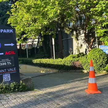 Acil Servis Otoparkında Kendi Park Edenlerden Vale Ücreti Talep Edilmesi