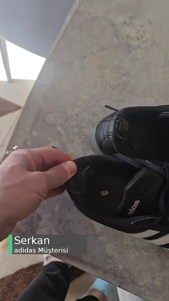 Adidas Ayakkabı Kokusu Ve Terleme videonun kapak resmi