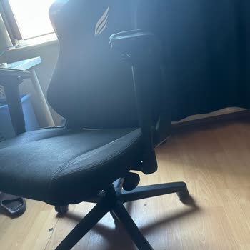 Gaming Koltukta Sürekli Sallanma Ve Yamulma, Satış Sonrası Destekte Yetersiz Yardım