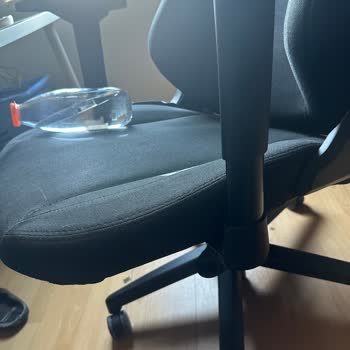 Gaming Koltukta Sürekli Sallanma Ve Yamulma, Satış Sonrası Destekte Yetersiz Yardım