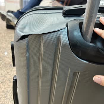 Ajet Uçuşunda Valizim Kırıldı Ve Online Şikayet Oluşturulamadı