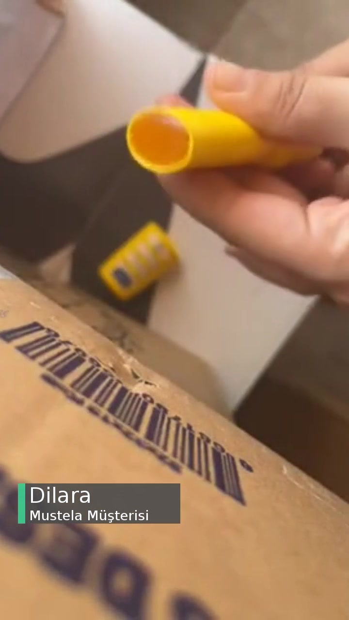 Mustela Stick Güneş Kremi Asansör Arızası videonun kapak resmi