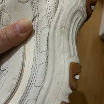 Skechers Ayakkabısında Kısa Sürede Çatlama Ve Koku Sorunu, Değişim Ve İade İsteği