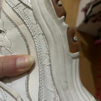 Skechers Ayakkabısında Kısa Sürede Çatlama Ve Koku Sorunu, Değişim Ve İade İsteği