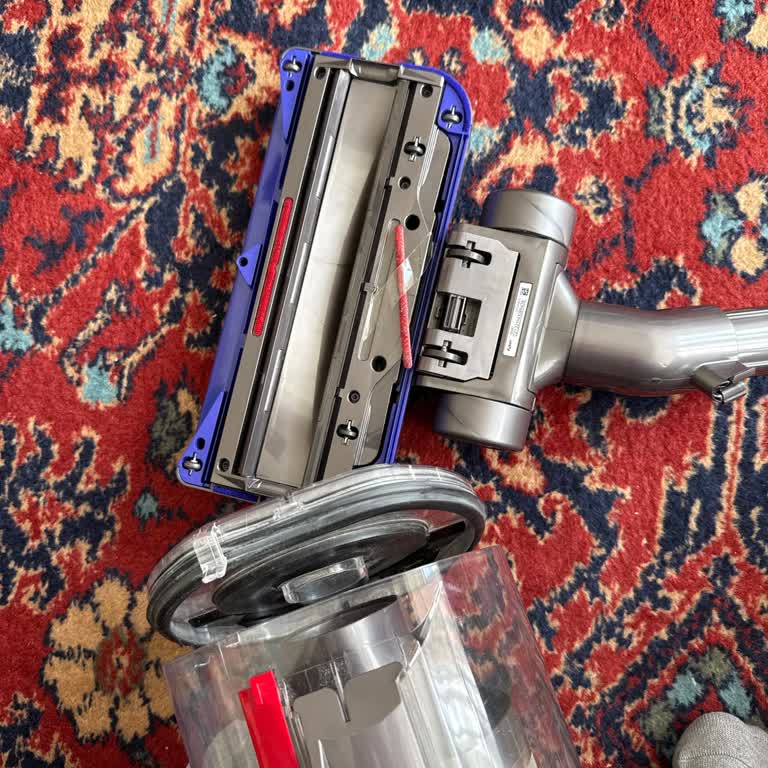 Dyson Süpürge Kapağı Kapanmıyor Ve Halı Fırçası Çıkıyor: Değişim Talebi