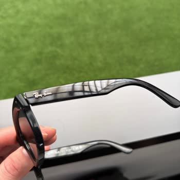 Ray-Ban Gözlüğümde Aşırı Çizikler, Mağaza Tüketici Hatası İddiası