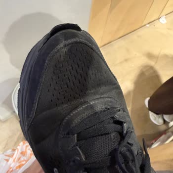 Skechers Ayakkabısında Tekrarlayan İç Astar Yırtılması Ve Ön Kısım Açılması