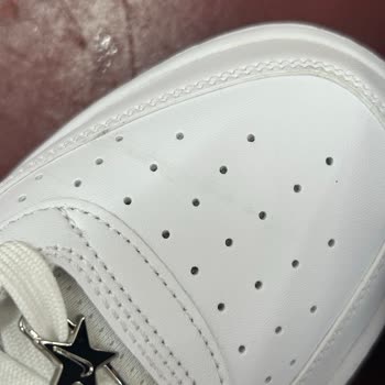 Nike Air Force 1'de Kirli Taban Ve Kırık İzli Ürün Teslimatı