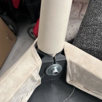 Modalife Söke Şubesinde Kırılan Mutfak Sandalyeleri İçin Garanti Değişim Talebi