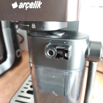 Arçelik Espresso Makinesinin Süt Köpürtücüsü Deforme Olup Kırıldı, Ücretsiz Değişim Talep Ediyorum