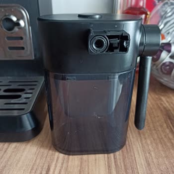 Arçelik Espresso Makinesinin Süt Köpürtücüsü Deforme Olup Kırıldı, Ücretsiz Değişim Talep Ediyorum