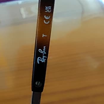 Rayban Gözlüğüm Sap Bağlantısı Normal Kullanımda Kendiliğinden Ayrıldı